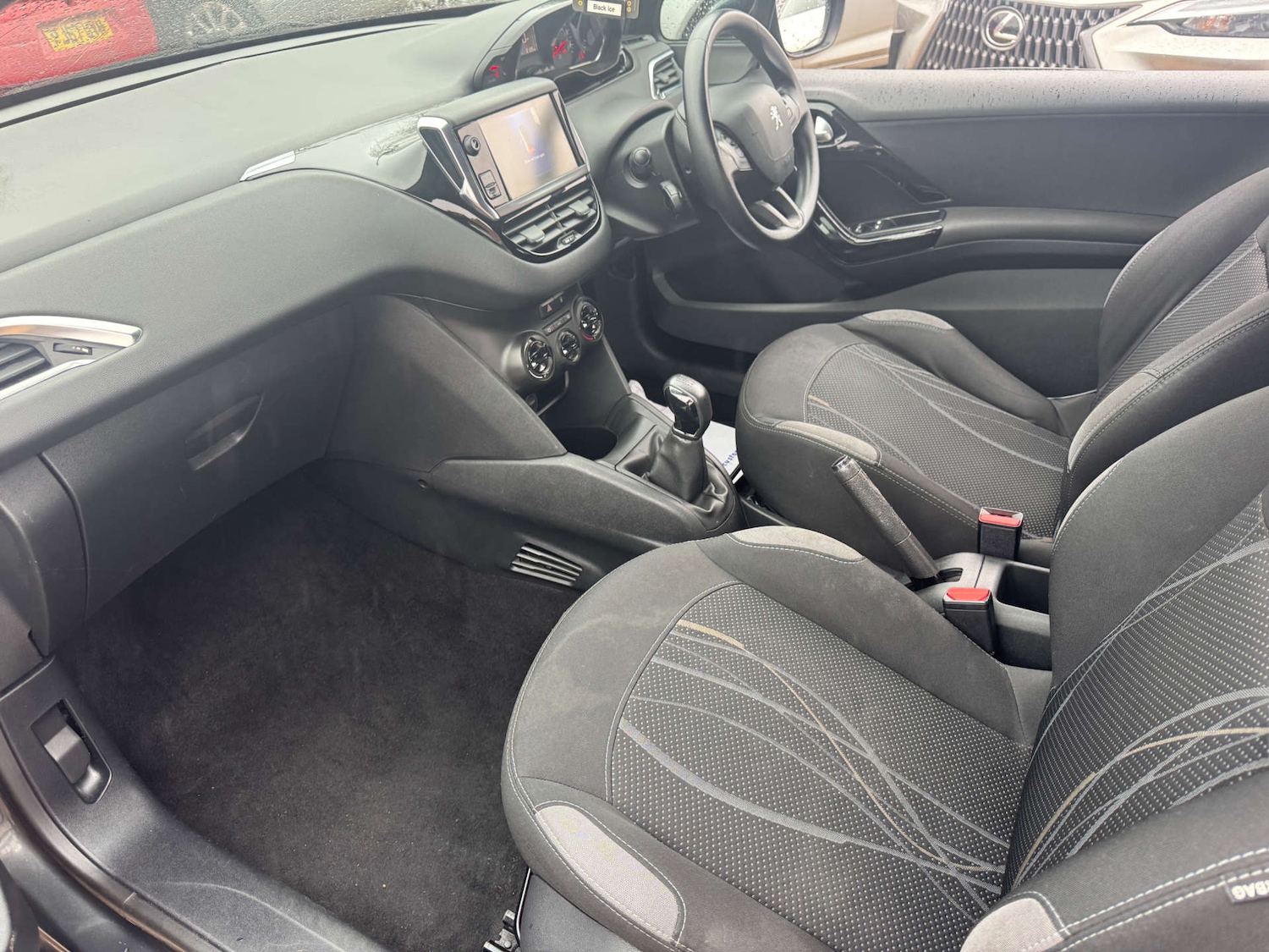 Used Peugeot 208 2014 for sale - 77607896: Photo 14