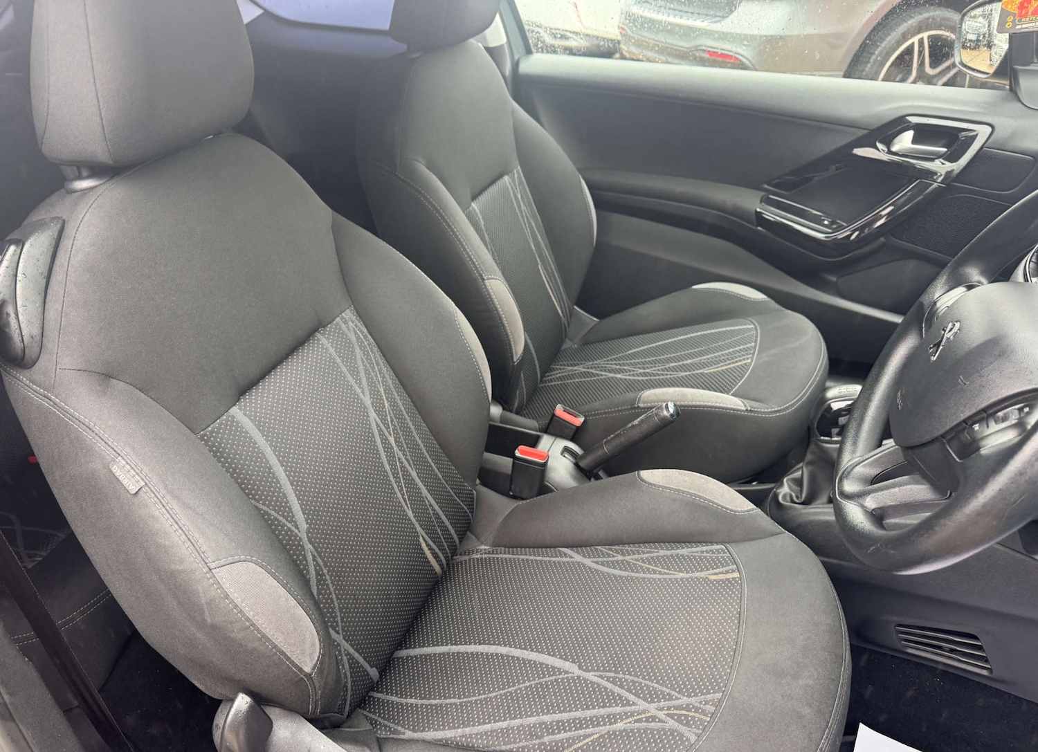 Used Peugeot 208 2014 for sale - 77607896: Photo 15