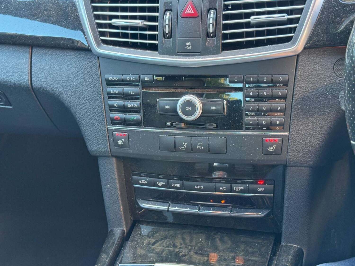 Used Mercedes-Benz E Class 2009 for sale - 77975404: Photo 21