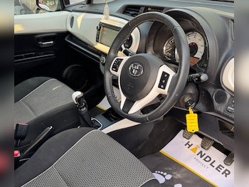 Used Toyota Yaris 2014 for sale - 75175310: Photo