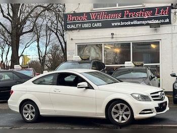 Used Mercedes-Benz C Class 2012 for sale - 77607901: Photo