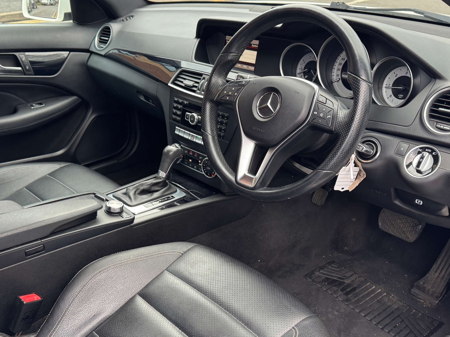 Used Mercedes-Benz C Class 2012 for sale - 77607901: Photo 2