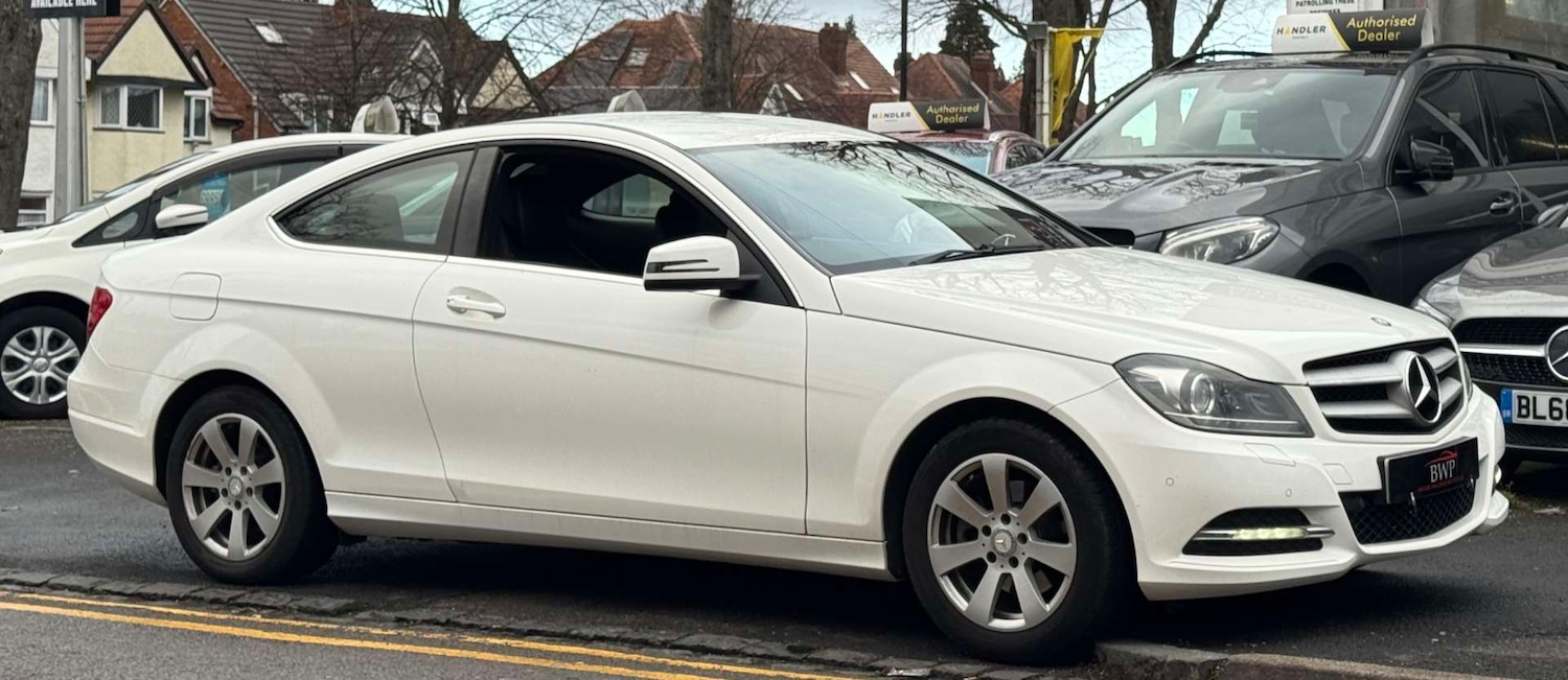 Used Mercedes-Benz C Class 2012 for sale - 77607901: Photo 5