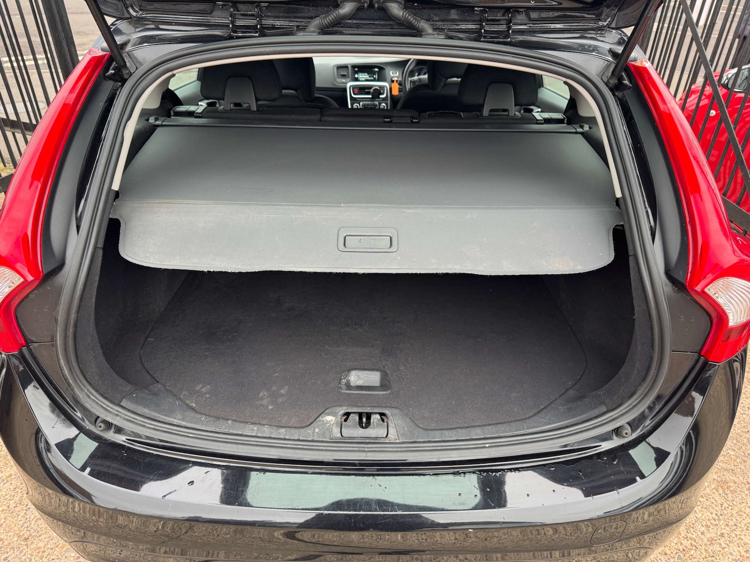 Used Volvo V60 2016 for sale - 77607898: Photo 12