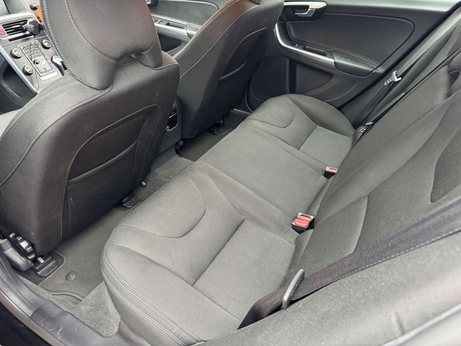 Used Volvo V60 2016 for sale - 77607898: Photo 25