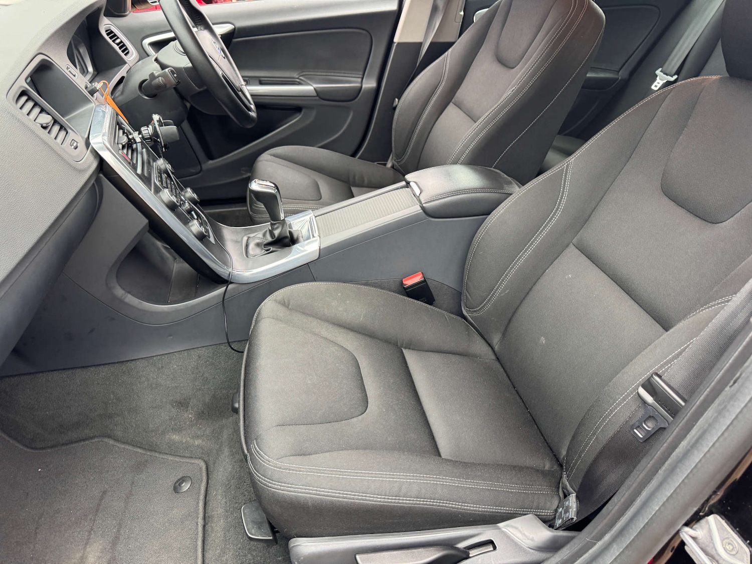 Used Volvo V60 2016 for sale - 77607898: Photo 27