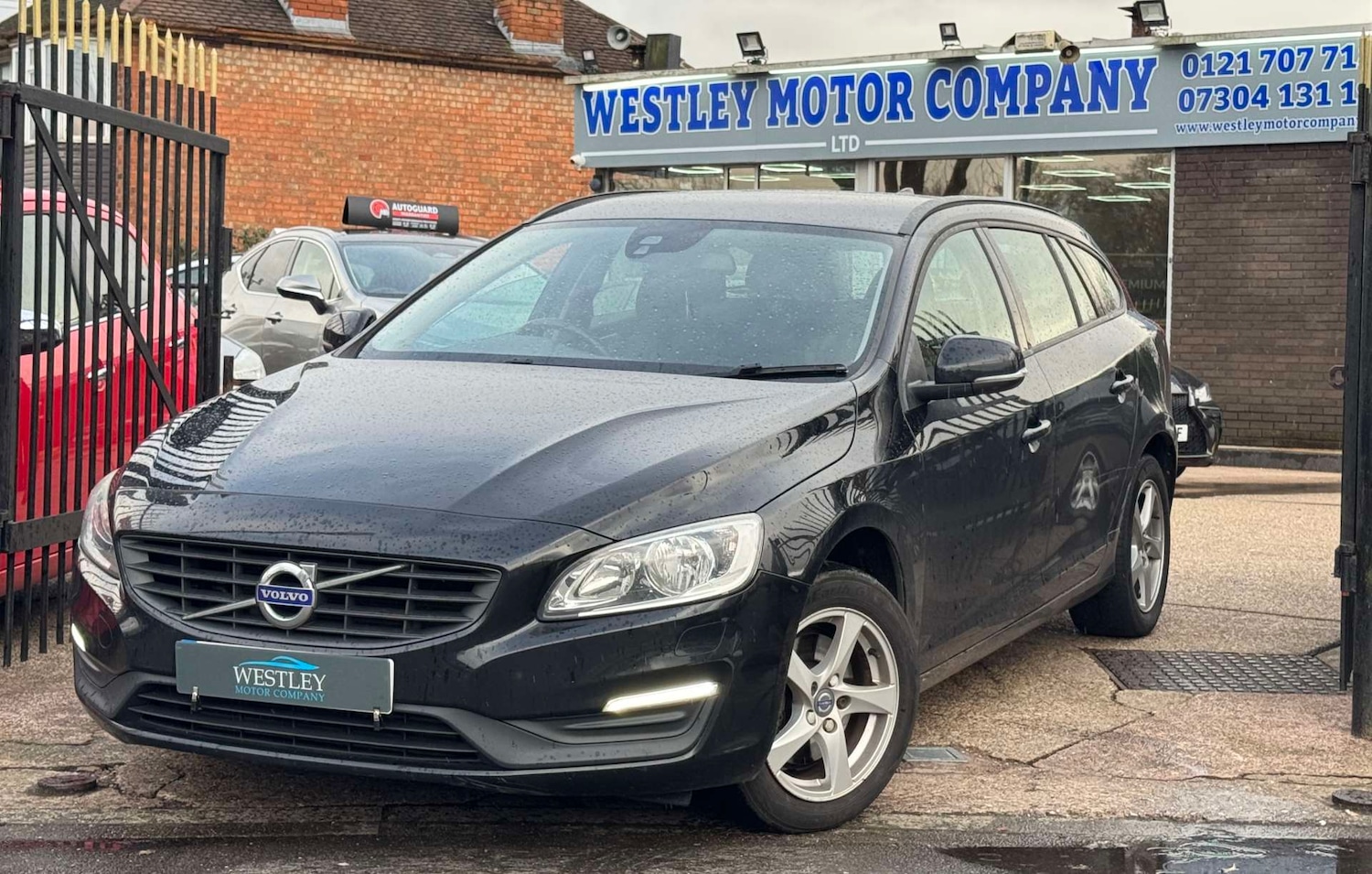 Used Volvo V60 2016 for sale - 77607898: Photo 3