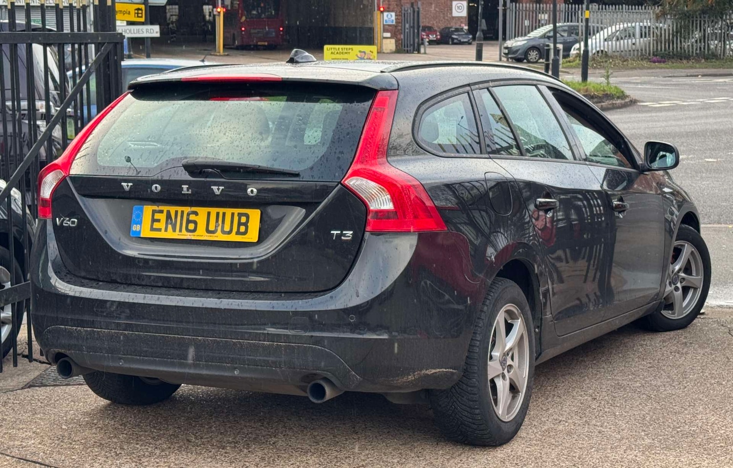 Used Volvo V60 2016 for sale - 77607898: Photo 5