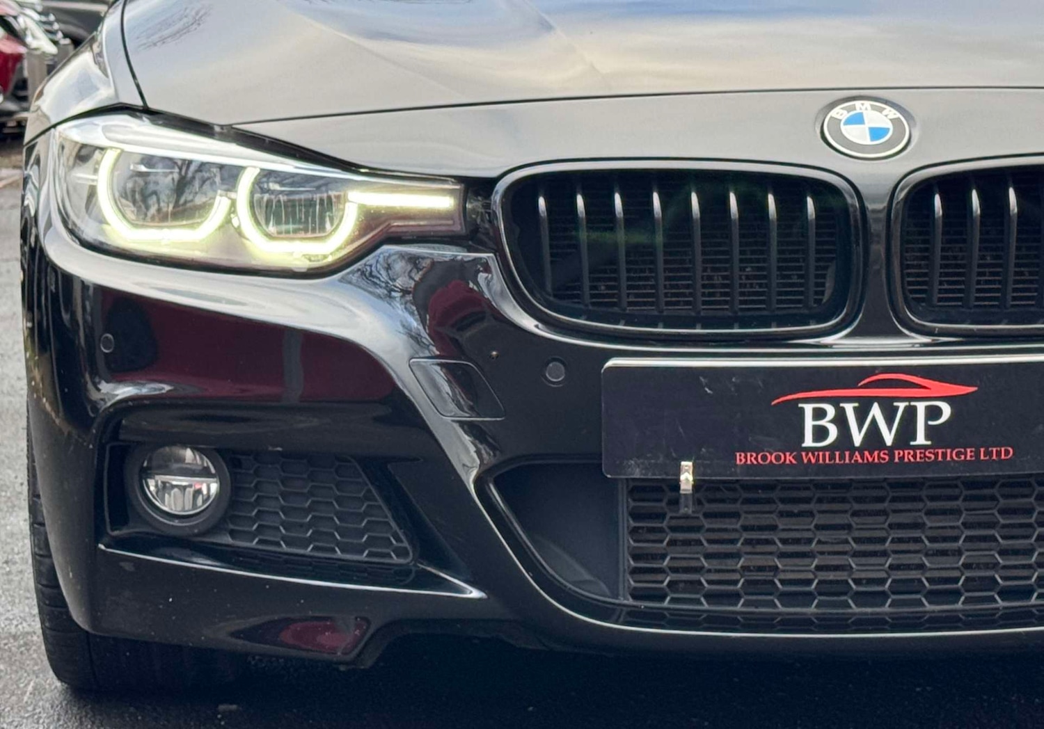 Used BMW 3 Series 2017 for sale - 77607892: Photo 4