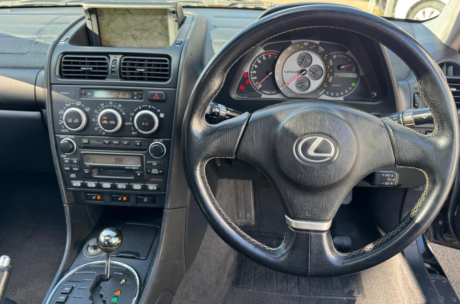 Used Lexus IS 2005 for sale - 76259304: Photo 2