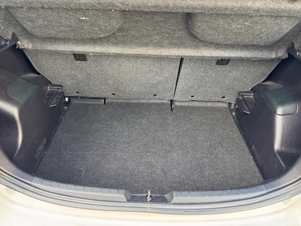 Used Toyota Yaris 2013 for sale - 76251131: Photo 19
