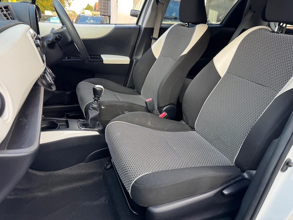 Used Toyota Yaris 2013 for sale - 76251131: Photo 24