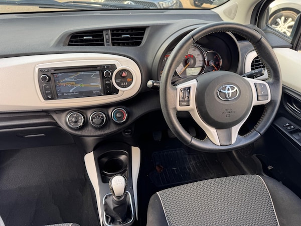 Used Toyota Yaris 2013 for sale - 76251131: Photo 6