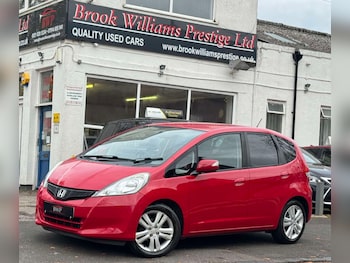 Used Honda Jazz 2015 for sale - 77607872: Photo