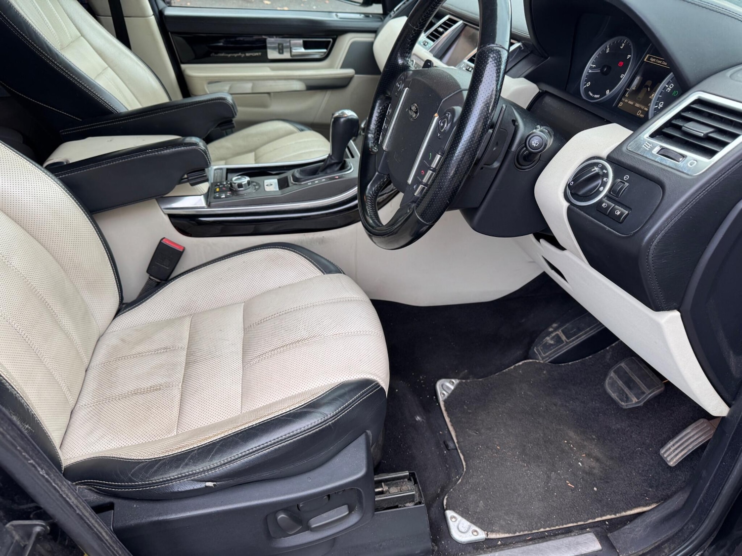 Used Toyota Verso 2009 for sale - 76388309: Photo 28