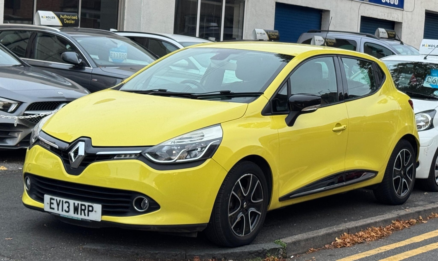 Used Renault Clio 2013 for sale - 76251489: Photo 2