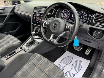 Used Volkswagen Golf 2018 for sale - 75564388: Photo
