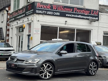 Used Volkswagen Golf 2018 for sale - 75564388: Photo