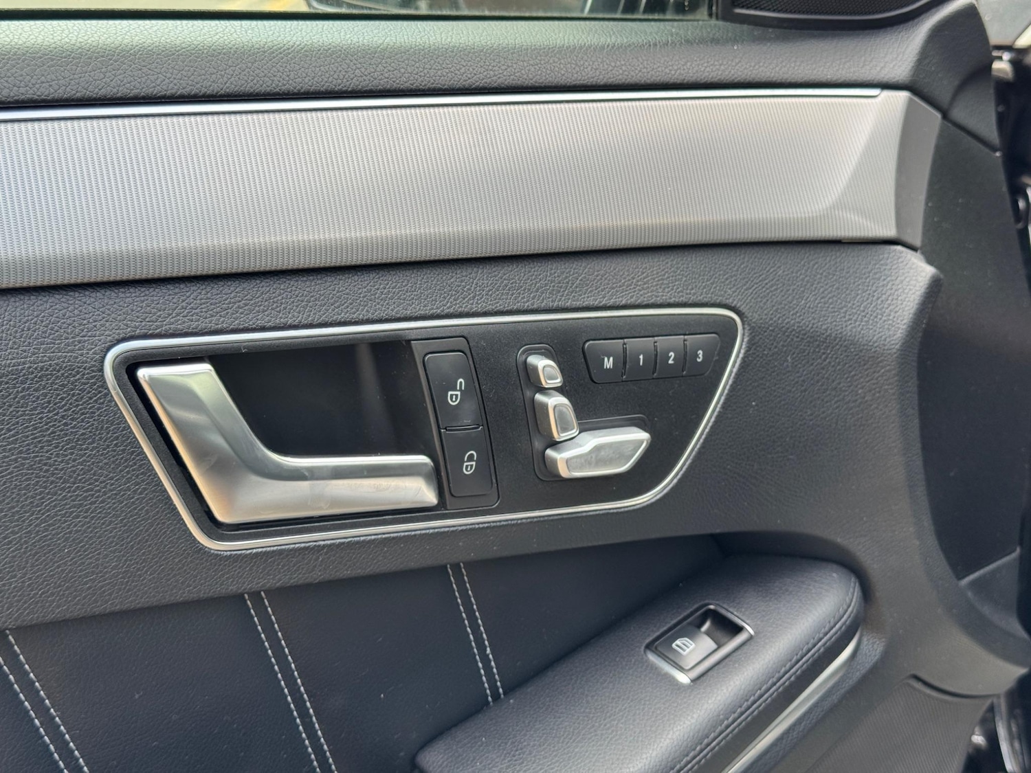 Used Mercedes-Benz E Class 2025 for sale - 76337852: Photo 30