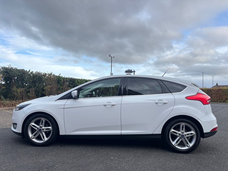 Used Ford Focus 2015 for sale - 76570793: Photo 11