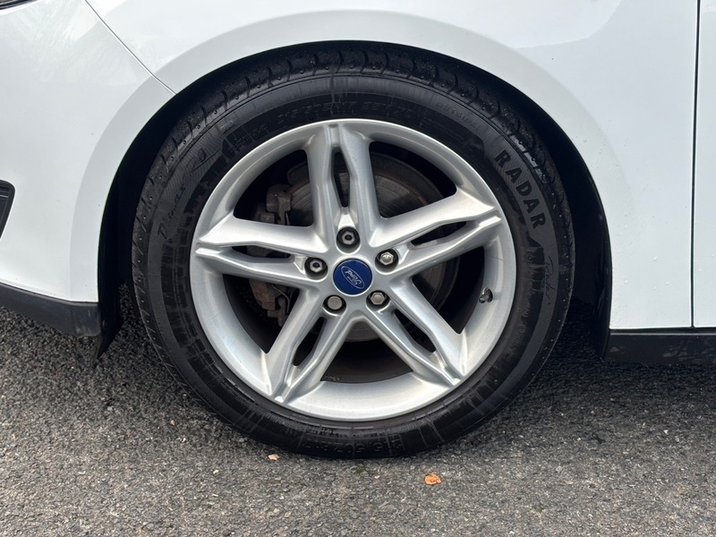 Used Ford Focus 2015 for sale - 76570793: Photo 13