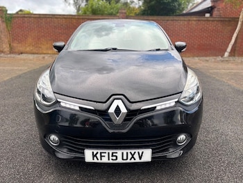 Used Renault Clio 2015 for sale - 75717044: Photo