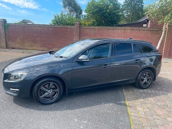 Used Volvo V60 2016 for sale - 75620205: Photo