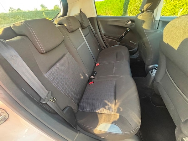 Used Peugeot 208 2014 for sale - 76023492: Photo 14