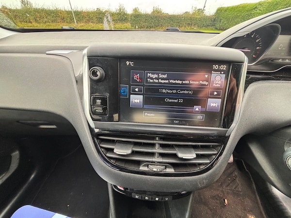 Used Peugeot 208 2014 for sale - 76023492: Photo 16