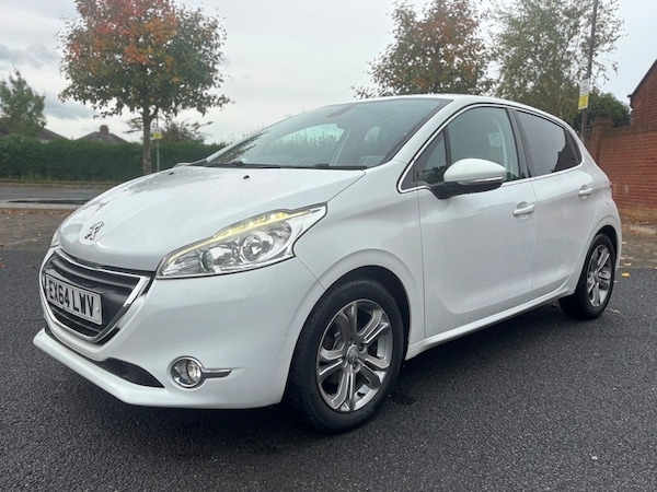 Used Peugeot 208 2014 for sale - 76023492: Photo 1