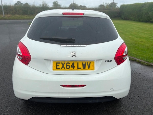 Used Peugeot 208 2014 for sale - 76023492: Photo 7