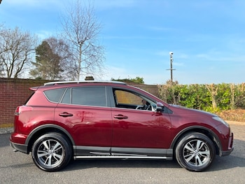 Used Toyota RAV4 2017 for sale - 77906117: Photo