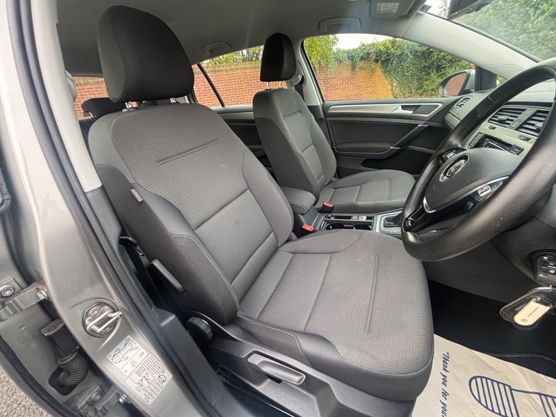 Used Volkswagen Golf 2014 for sale - 76185838: Photo 9