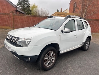 Used Dacia Duster 2015 for sale - 78045236: Photo
