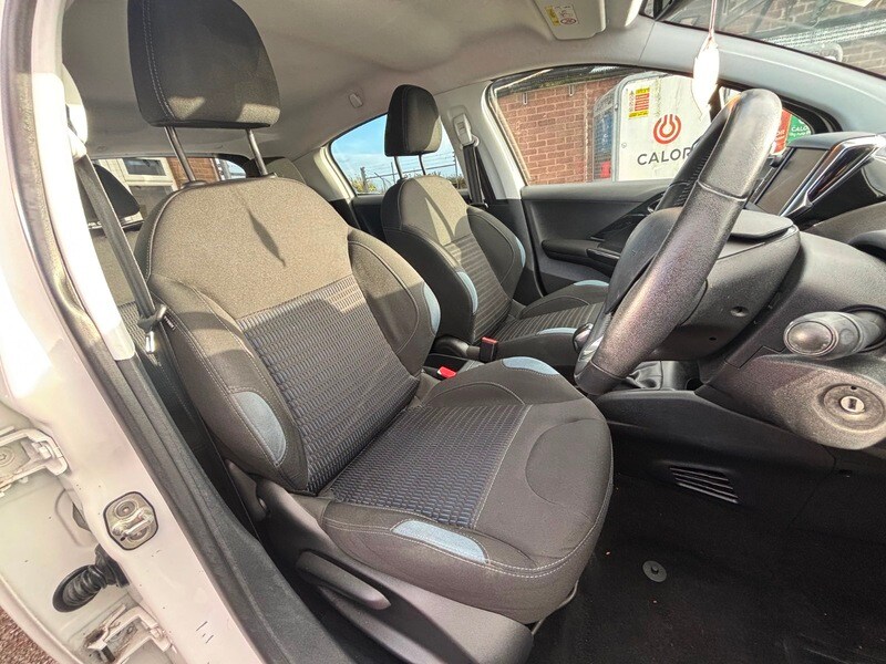 Used Peugeot 208 2014 for sale - 76081452: Photo 20