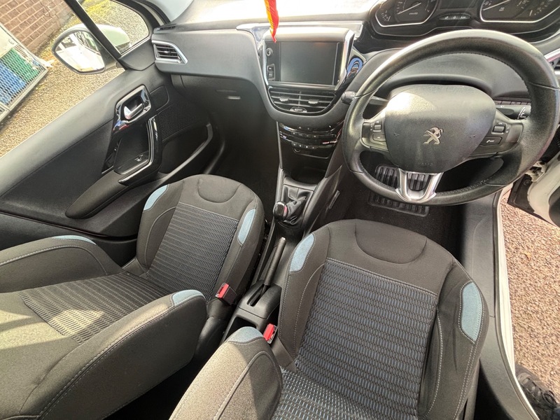 Used Peugeot 208 2014 for sale - 76081452: Photo 21