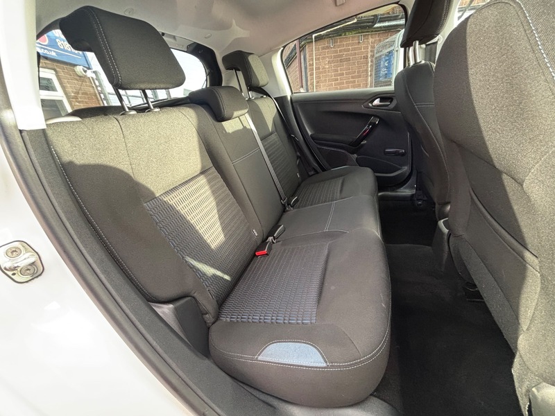 Used Peugeot 208 2014 for sale - 76081452: Photo 22