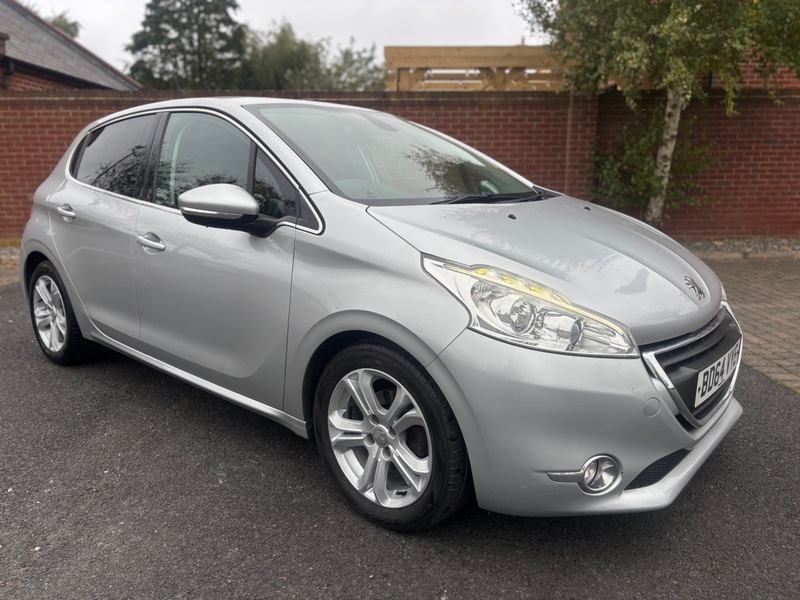 Used Peugeot 208 2014 for sale - 76081452: Photo 4