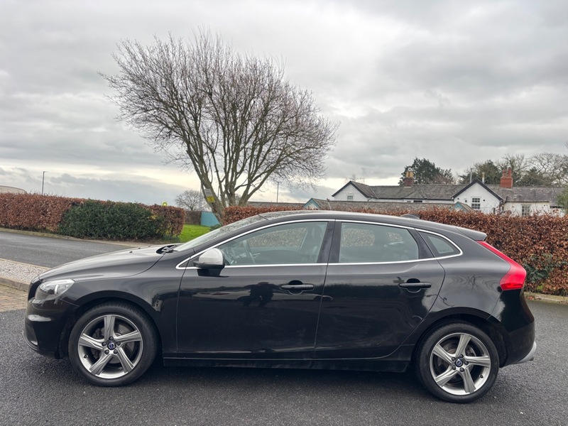 Used Volvo V40 2015 for sale - 77508197: Photo 5