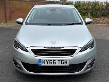 Used Peugeot 308 2016 for sale - 77655921: Photo