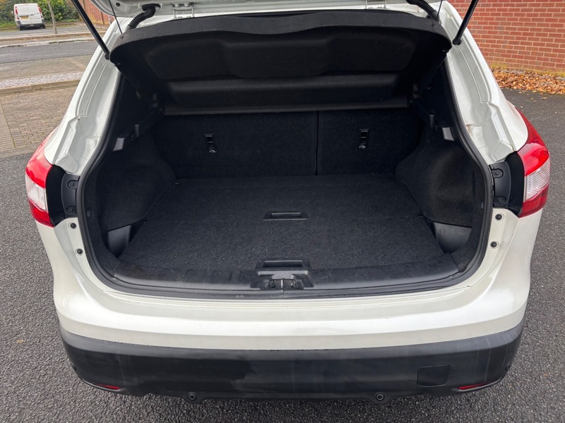 Used Nissan Qashqai 2014 for sale - 76454924: Photo 9