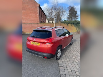 Used Peugeot 2008 2015 for sale - 77836493: Photo