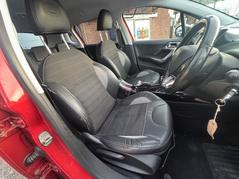 Used Peugeot 2008 2015 for sale - 77836493: Photo 7
