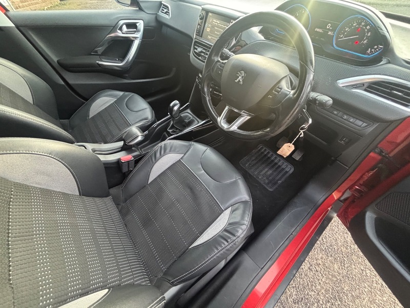 Used Peugeot 2008 2015 for sale - 77836493: Photo 8