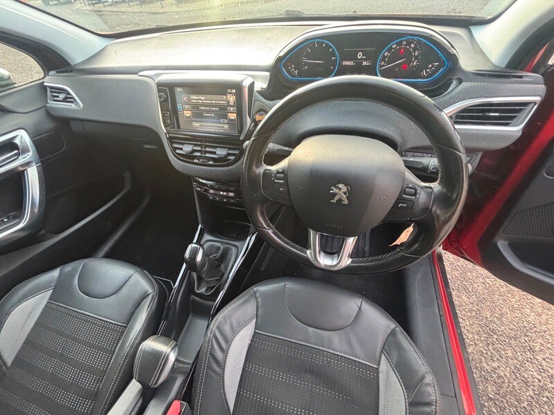 Used Peugeot 2008 2015 for sale - 77836493: Photo 9