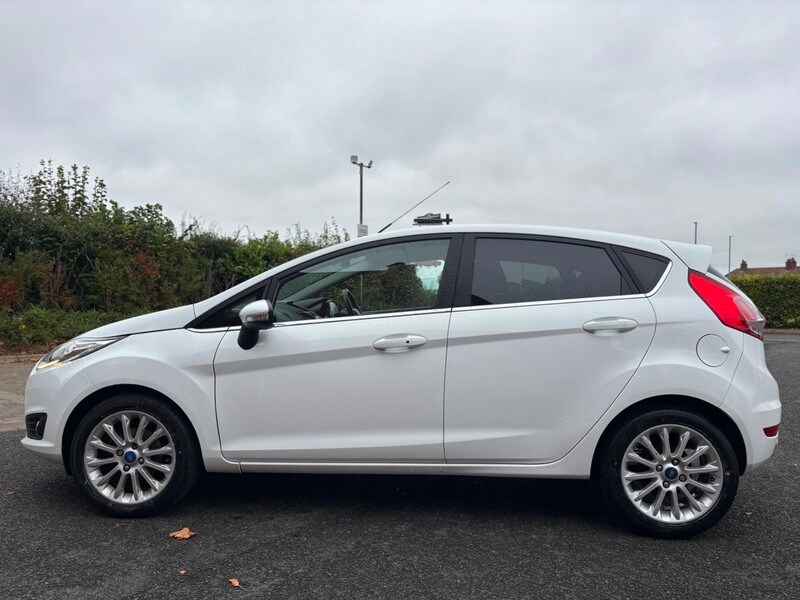 Used Ford Fiesta 2015 for sale - 76119442: Photo 10