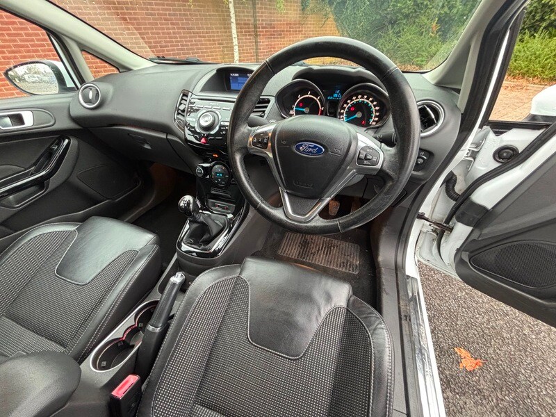 Used Ford Fiesta 2015 for sale - 76119442: Photo 12