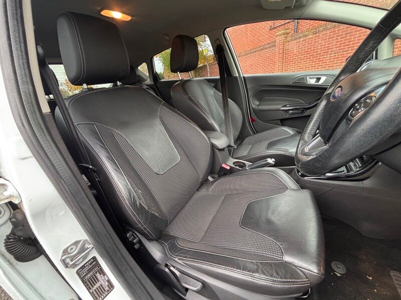 Used Ford Fiesta 2015 for sale - 76119442: Photo 13