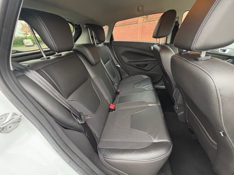 Used Ford Fiesta 2015 for sale - 76119442: Photo 14
