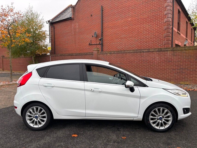 Used Ford Fiesta 2015 for sale - 76119442: Photo 6